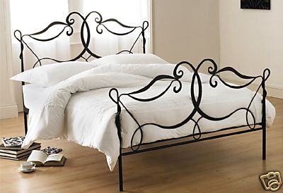 montpellier-wrought-iron-bed-22-p.jpg