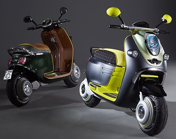 mini-scooter-e-concept-unveiling-agyness-deyn-02.jpg