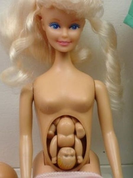 Pregnant_Barbie_insanetwist_4.jpg