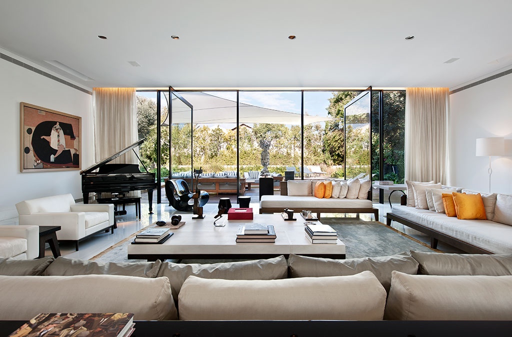 luxury-living-room.jpeg