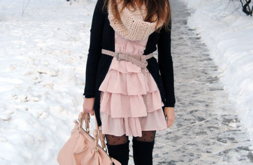 cute-fashion-girl-outfit-pink-scarf-Favim.com-104996.jpg