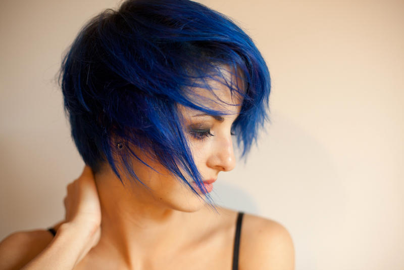 the_girl_with_blue_hair_by_hopening-d4mug97.jpg