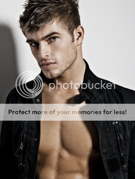 Tylerbatchel-male-model-shirtless-photos-02212009-28-430x570.jpg