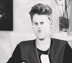 Justin-Bieber-little-face.gif
