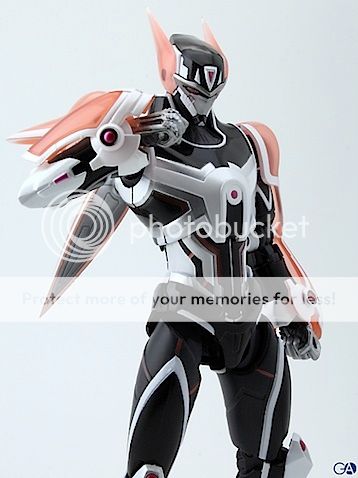 Tamashii-Nation-Limited-SHFiguarts-Barnaby-Brooks-Jr.-Bunny-Darkness-Ver.-Review-By-GA-Graphic-02.jpg