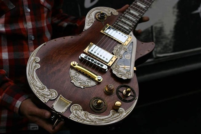 beautiful-custom-steampunk-guitar.w654.jpg