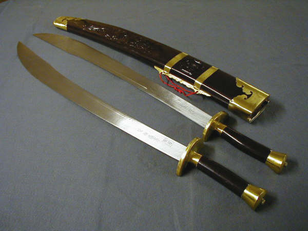 Tora's_dao_swords.jpg