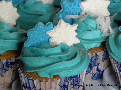 snowflake-cupcakes-3.jpg