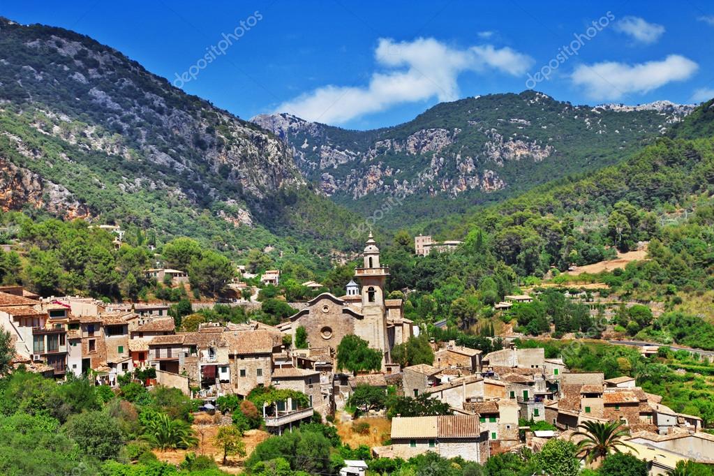 depositphotos_22953530-Mallorca---mountain-villages---Valdemossa.jpg