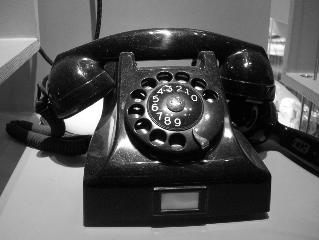 Bakelittelefon_1947a.jpg