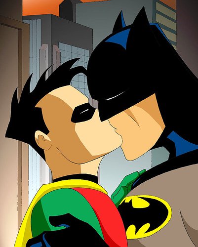 batman-and-robin-kiss.jpg