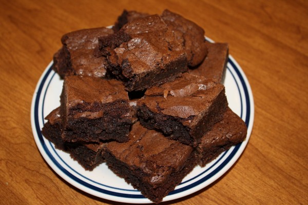 plate-of-brownies-600x400.jpg