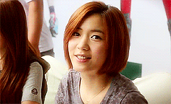Hwayoung+T-ara+Autograph+Signing+GIF+%25282%2529.gif
