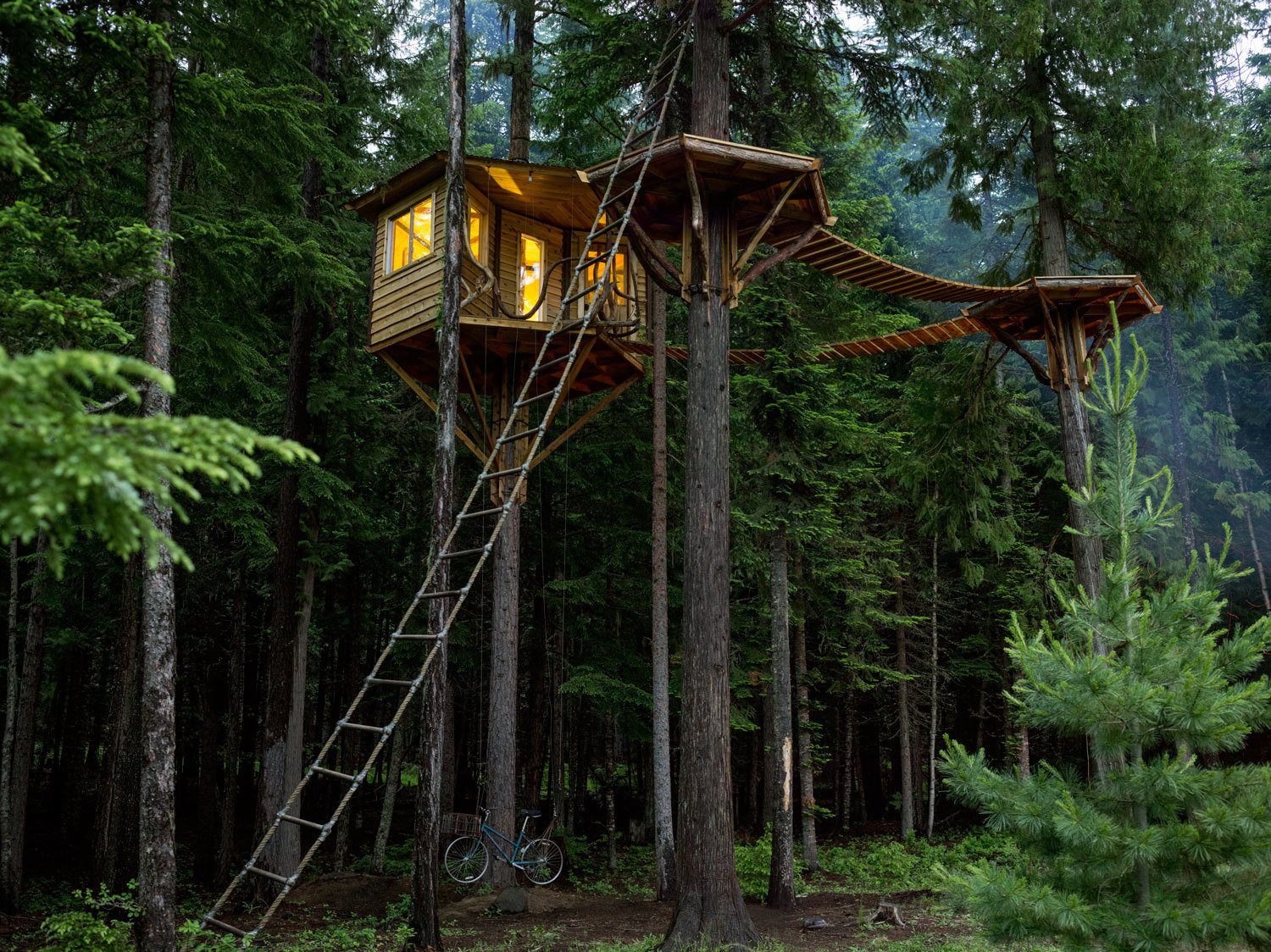 tree-house-30-feet-off-the-ground-in-idaho.jpg