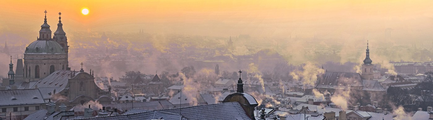 1400px-Sunrise_in_Prague.jpg